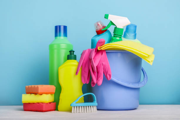 istock Bucket with household cleaning products 1214473968