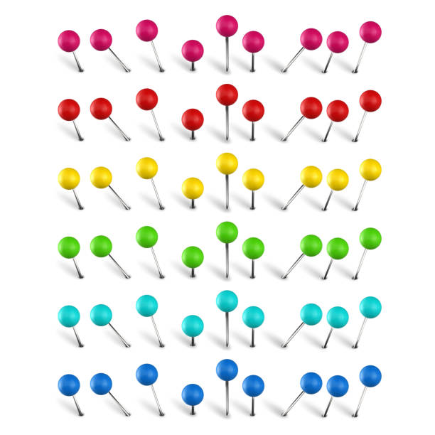 화려한 푸시 핀, 핀 플래그와 엄지 손가락. 색상 위치 표시 핀 벡터 세트입니다. 밝은 문구 항목입니다. 서류 바늘 - thumbtack stock illustrations