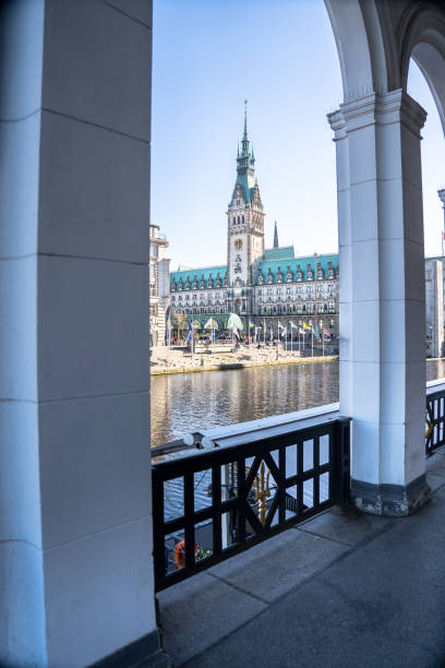istock Hamburgs town hall 1214526179