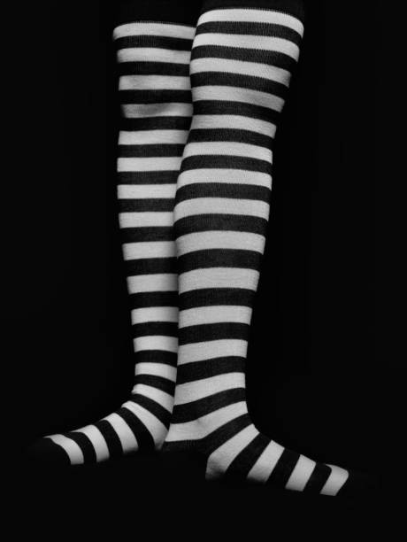 meias listradas para mulheres - tube socks - fotografias e filmes do acervo