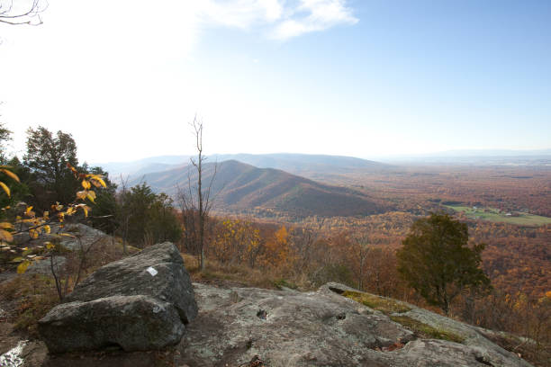 istock Appalachian Trail, Blue Ridge Parkway, Virginia 1214600672