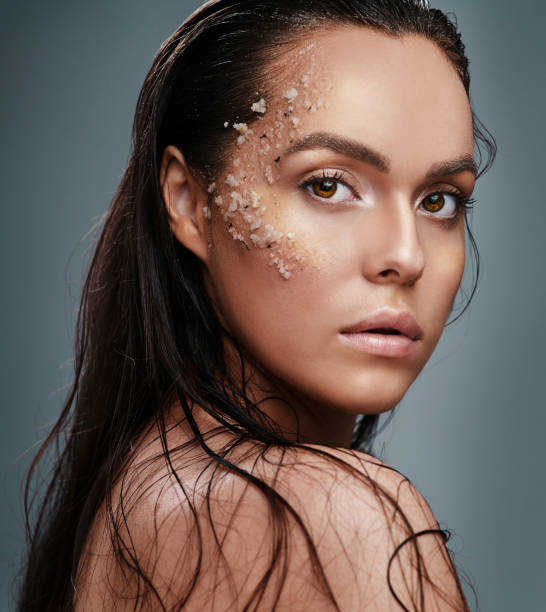 istock Let's talk about the importance of exfoliating 1214641025