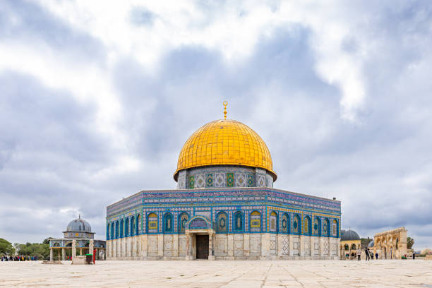 kopuła łańcucha i kopuła meczetu rock na górze świątynnej na starym mieście w jerozolimie w izraelu - jerusalem old town dome of the rock city zdjęcia i obrazy z banku zdjęć