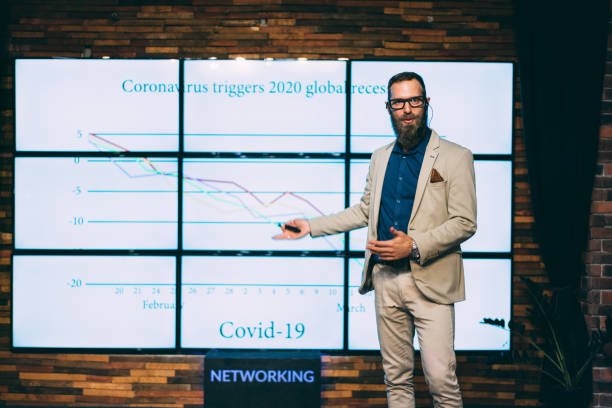 istock Financial analyst talking about global recession 1214703500