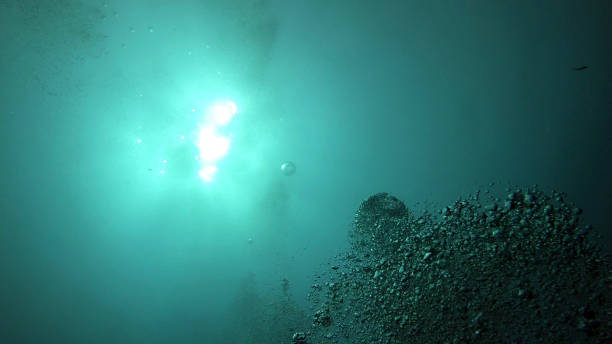 istock Bubble in the Turquoise Sea Underwater Ambiance 1214722646