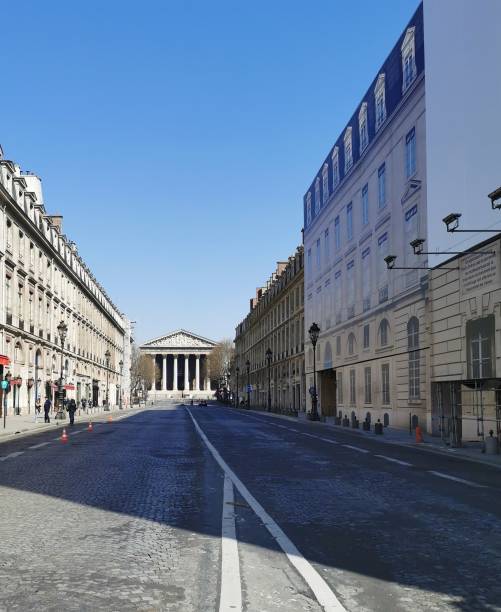 istock Paris empty lifeless apocalypse person 1214728010