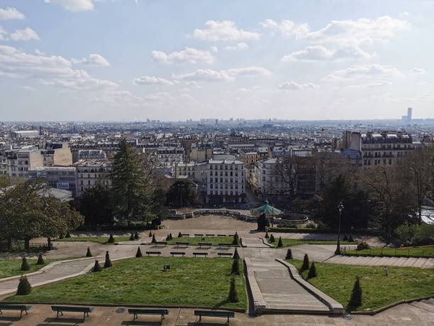 istock Paris empty lifeless apocalypse person 1214732356