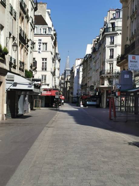 Paris empty lifeless apocalypse person