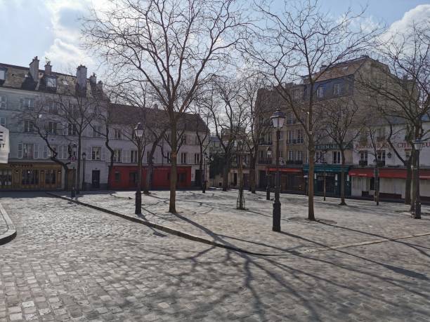 istock Paris empty lifeless apocalypse person 1214734745