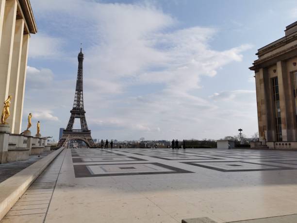 istock Paris empty lifeless apocalypse person 1214737810
