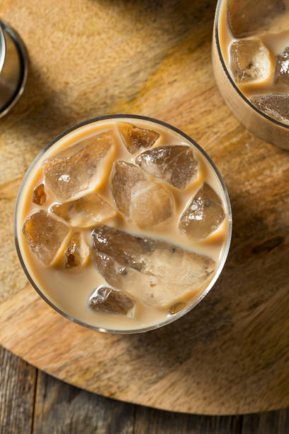 istock Sweet Boozy Irish Cream Mudslide Cocktail 1214777724