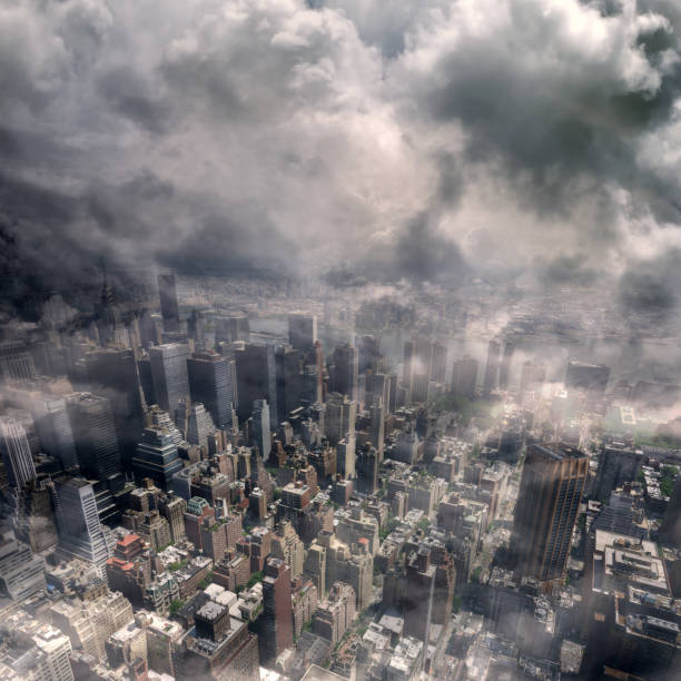vista concettuale spettrale di new york city - global warming smog city pollution foto e immagini stock