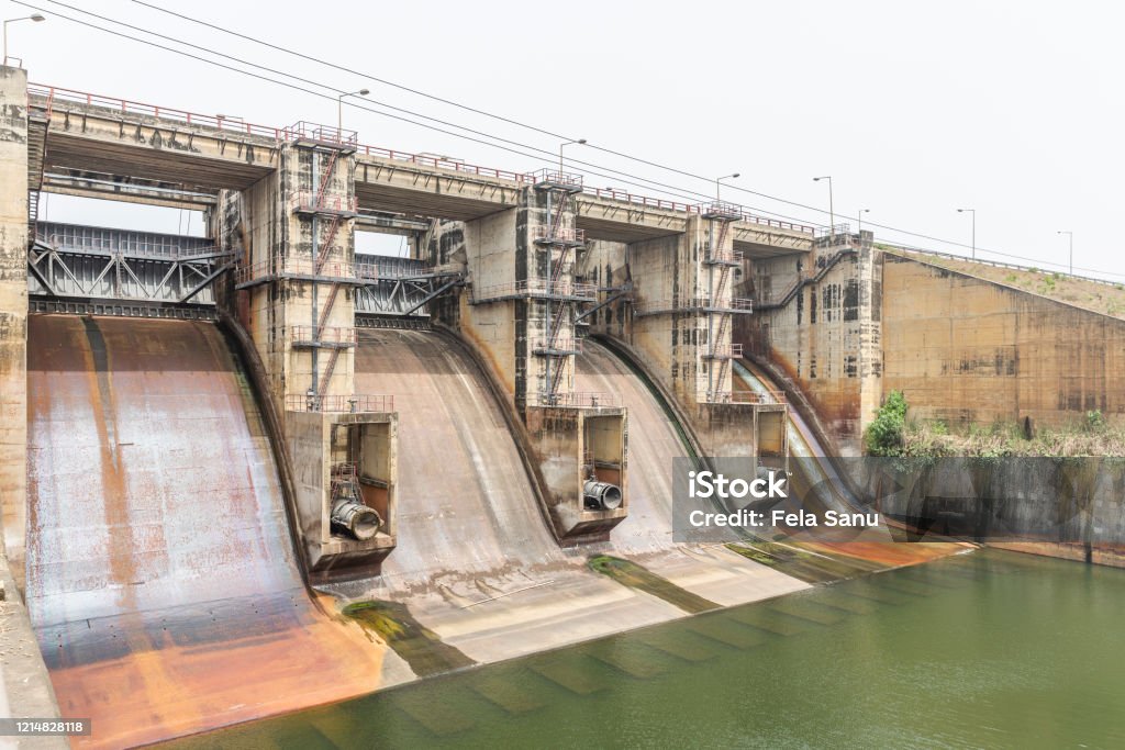 Oyan Dam in Nigeria Located about 20 Km north west of Abeokuta in Ogun State Nigeria.  Oya Dam was built mainly to supply water to Lagos and Abeokuta, it covers about 4000 hectares with capacity of 270 million cubic meters Nigeria Stock Photo