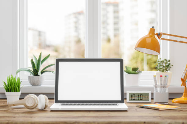 travailler de la maison. ordinateur portable d’écran blanc de mockup - computer monitor photography computer visual screen photos et images de collection