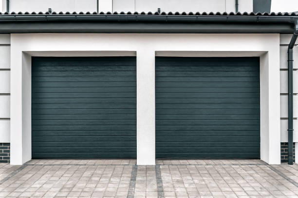 double modern garage door - concrete driveway cement construction imagens e fotografias de stock
