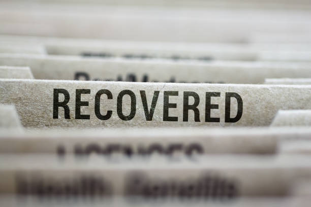 istock File folder of recovered patients 1214941667