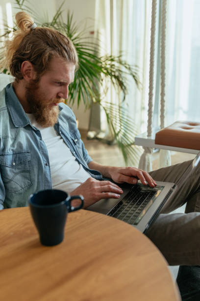 istock Social media never takes a break 1214980854