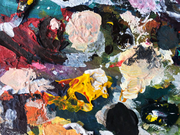 istock Artists acrylic painting palette 1215047037