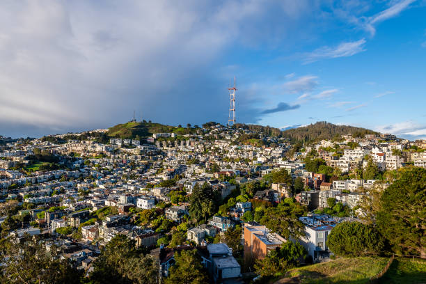 istock Early Morning from Corona Heights Park 1215060146
