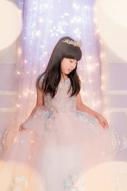 istock Pretty Girl 1215072331
