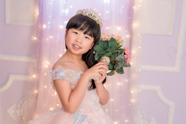 istock Flower Girl 1215072376