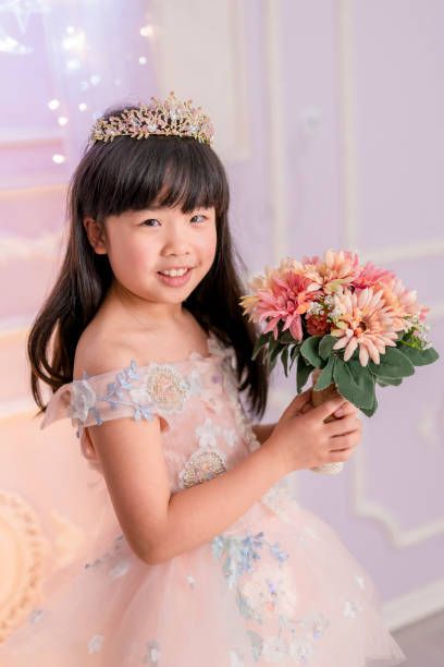 istock Flower Girl 1215072435