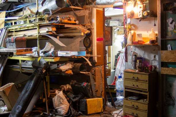 istock Big mess in an over stuffed suburban garage. 1215075872