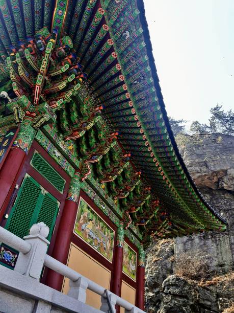istock South Korea's old traditional building 1215079395