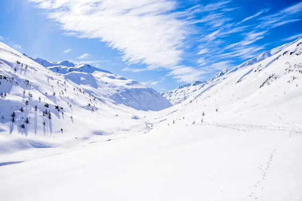 Vallacia is a small, beautiful valley in the italian alps, near Livigno and the Foscagno pass. Its over 2000 m above the sea and the snow is usually a few meter tall. It is perfect foe alpinisric sky or snow shoes.