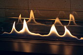 die-flammen-in-elektrischen-kamin-nah-innere.jpg?b=1&s=170x170&k=20&c=9GVLZOeC1_6nqRyFruhMbSlu_-4ScUPguw5DTKAltAs=