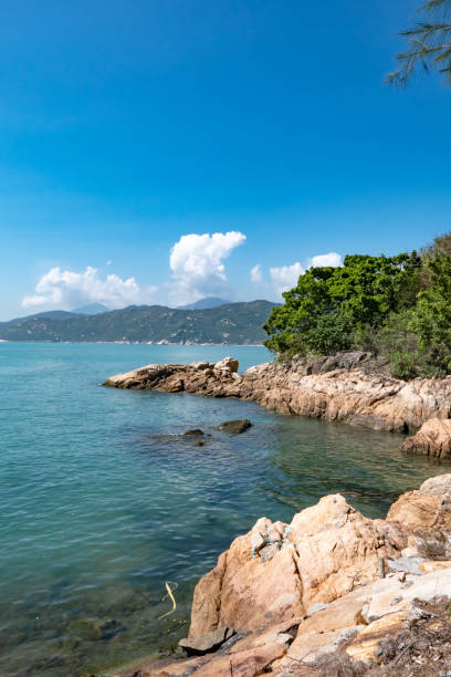 beautiful sea and mountain, cheung chau island, hong kong - lamma island imagens e fotografias de stock