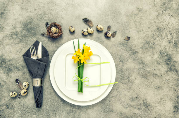 easter table place setting decoration eggs flowers vintage picture - retro revival food easter napkin imagens e fotografias de stock