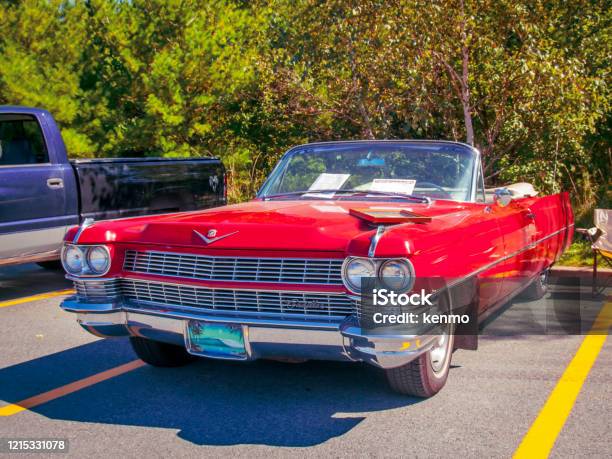 1964 Cadillac Deville Convertible Foto de stock y más banco de imágenes de Cadillac - Cadillac, 1964, 2012