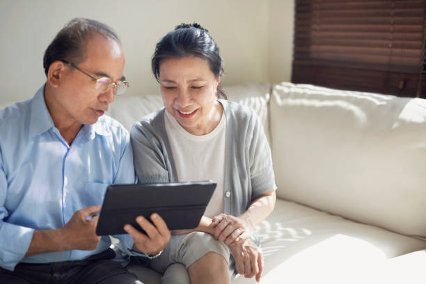 istock Modern technologies are not strange to older people 1215389221