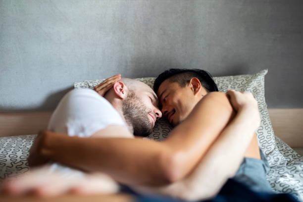 istock Cuddles in the morning 1215413913
