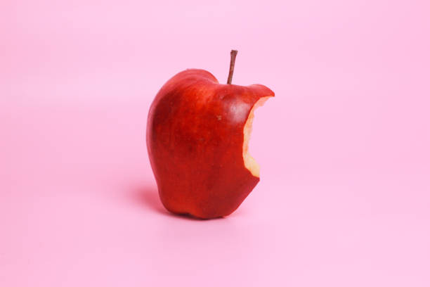 istock red apples and some slices 1215437138