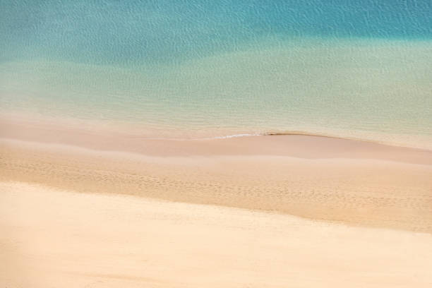 자연, 모래와 물, 테네리페, 스페인에서 아름다운 추상적 인 배경 - lifeguard orange nature beach 뉴스 사진 이미지