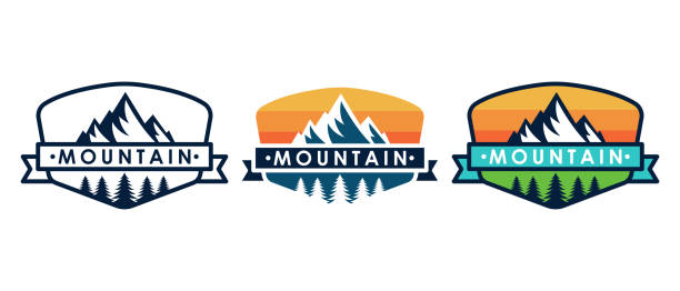 zestaw ilustracji wektorowych z logo góry. projekt szablonu wektorowego odznaki górskiej. szablon ilustracji wektorowej projektu logo trendy mountains dla outdoor adventure. - climbing hill stock illustrations