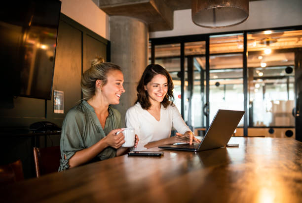 istock Two Argentinian women working together 1215472607
