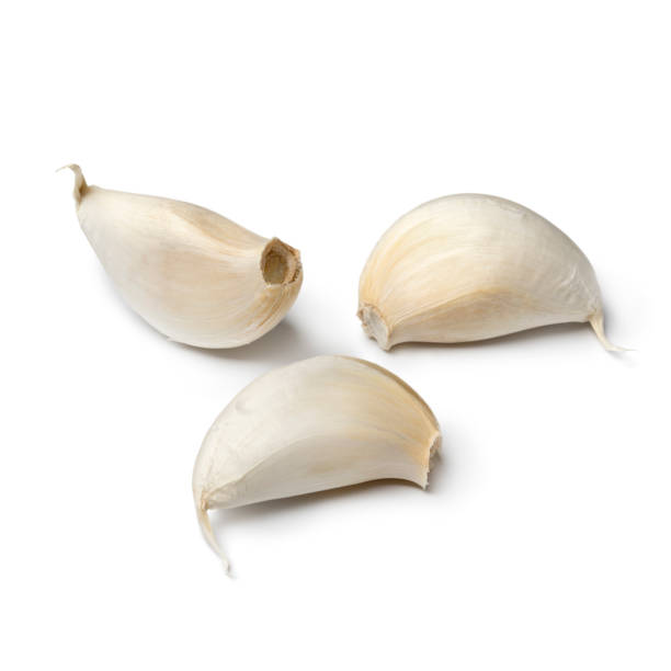 istock Fresh whole garlic gloves 1215506123