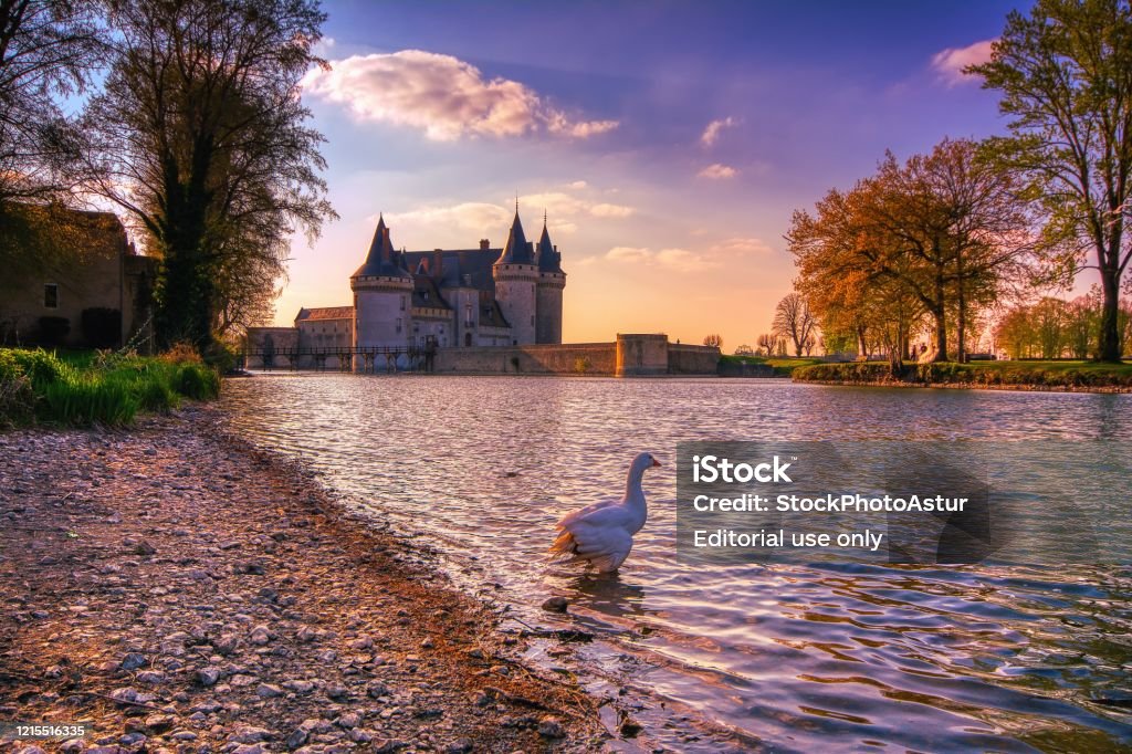 Sully Sur Loire, Francja - Zbiór zdjęć royalty-free (Zamek - Konstrukcja budowlana)
