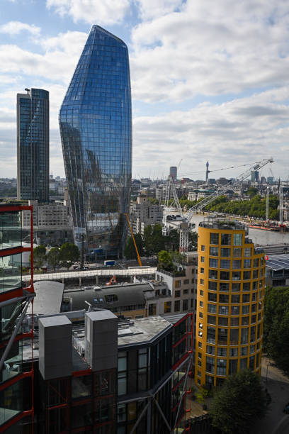 istock Views right near the Tate Modern 1215541726