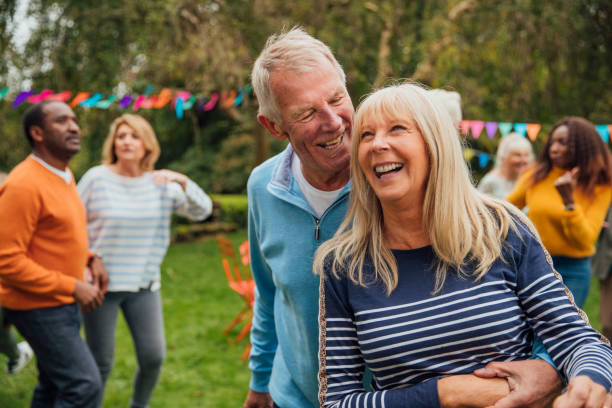 istock Cuddles In The Garden 1215544026