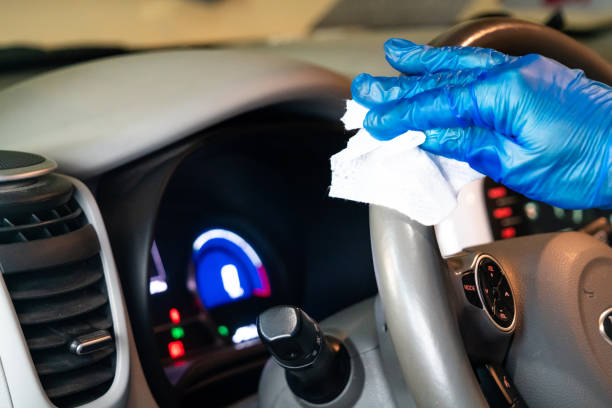 istock Wet Wipes stopping the spread 1215553321