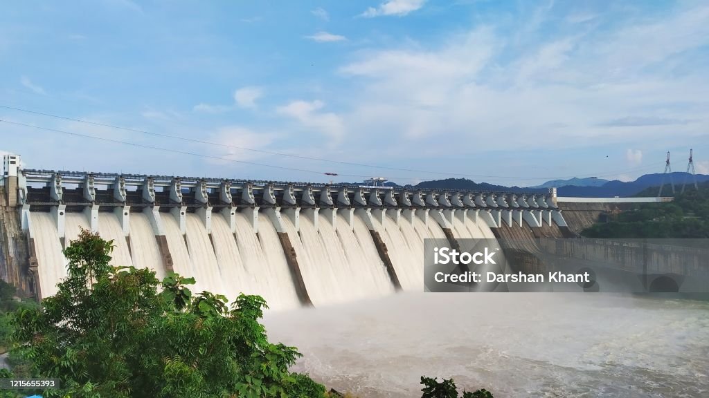 Sardar sarovar dam, Narmada district, Gujarat, india - Sep 21, 2019: Dam is overflow in monsoon time one of the biggest dam in india situated in Satpura mountain range supply water to many states of india throughout the year. Dam Stock Photo