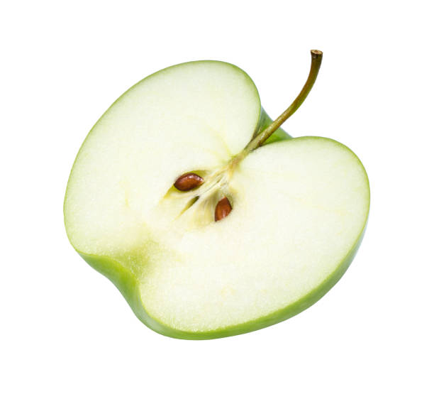 mela verde fresca isolata su sfondo bianco, mele verdi isolate su sfondo bianco in piena profondità di campo con percorso di ritaglio - half full apple green fruit foto e immagini stock
