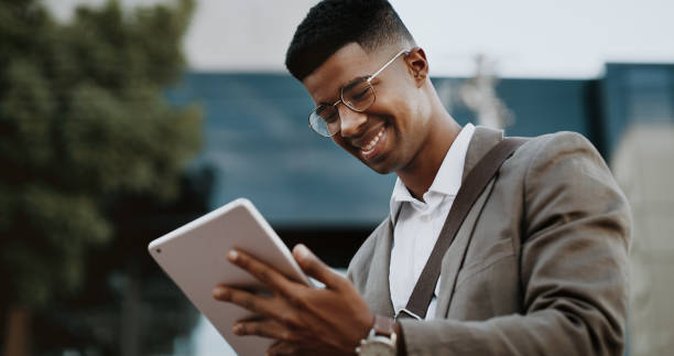 istock This app helps me handle business outside the office 1215696175