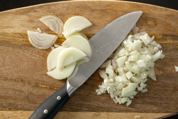 istock How to cut and chop onions 1215734153