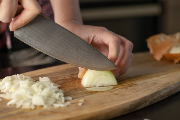 istock How to cut and chop onions 1215734356