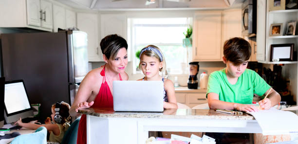 Work Siblings 540+ Brother Usa Support Stock Photos, Pictures & Royalty-Free Images ...